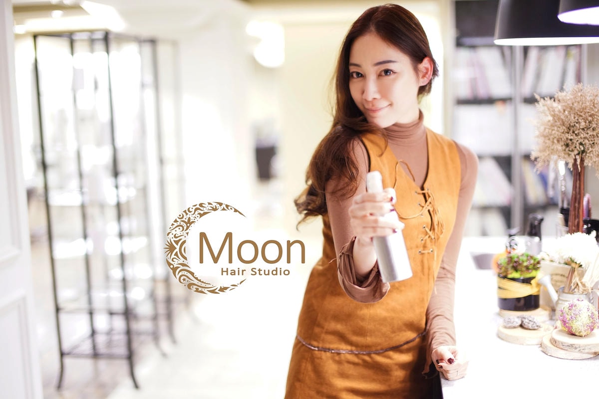 「Moon Hair Studio」