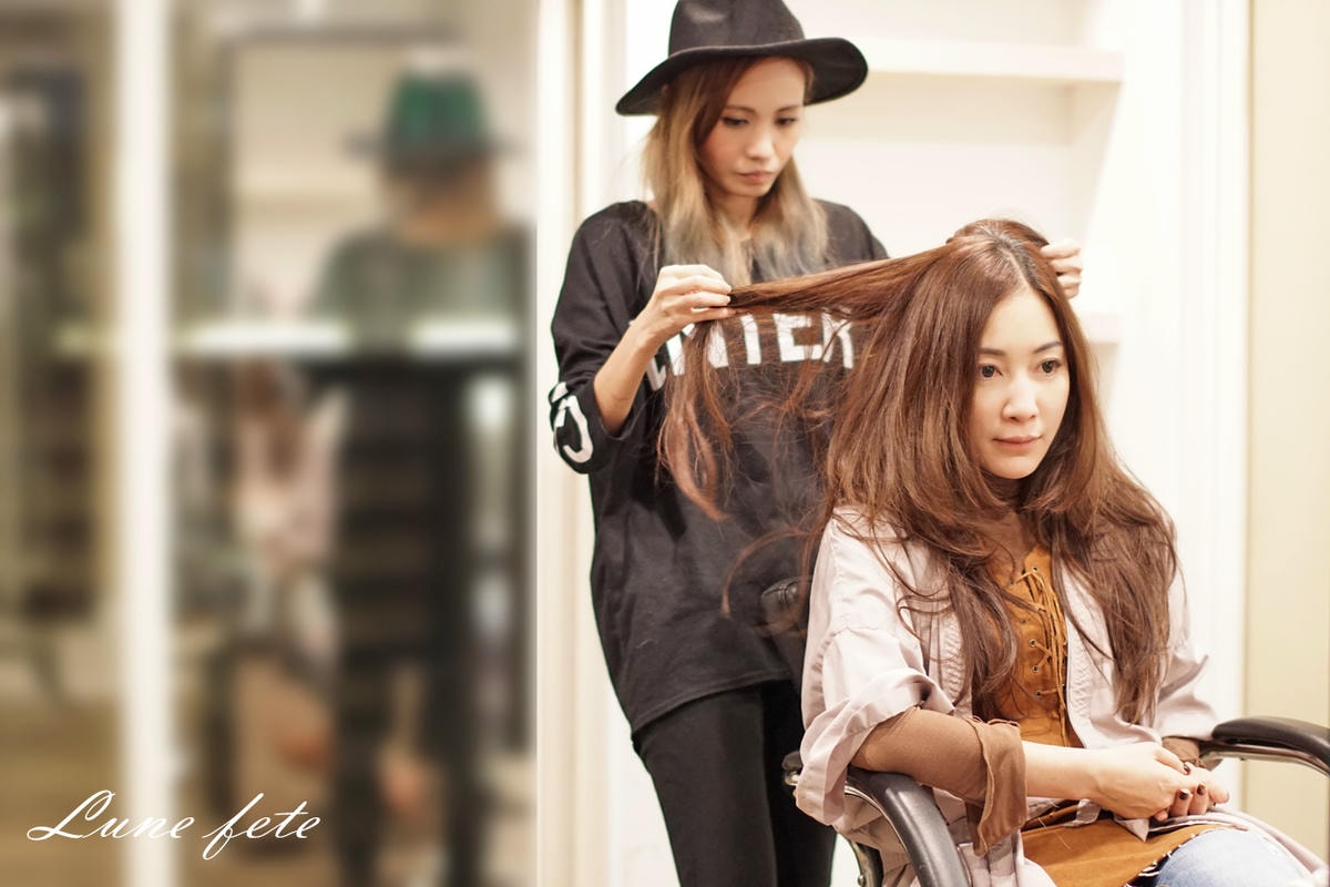 「Moon Hair Studio」