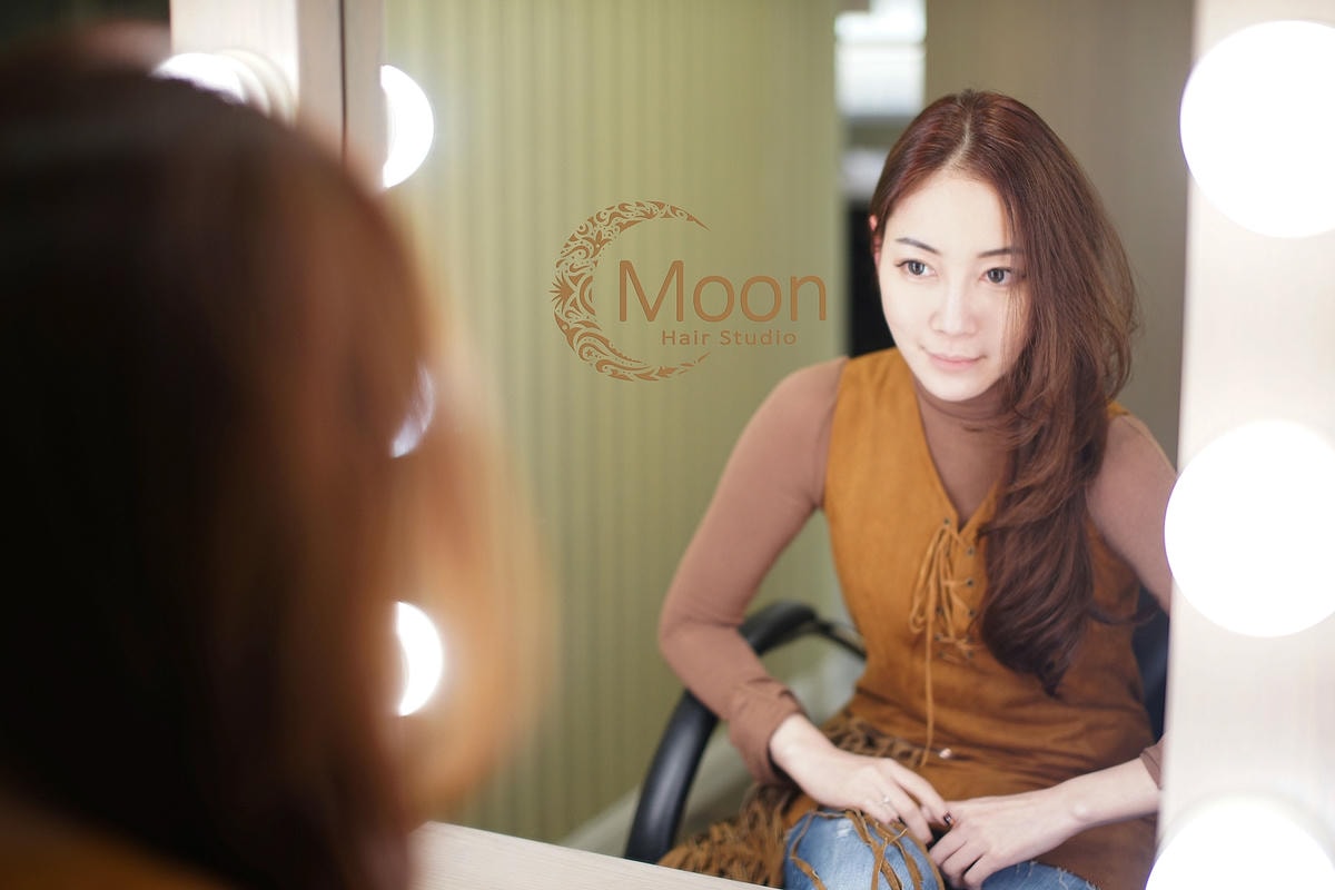 「Moon Hair Studio」