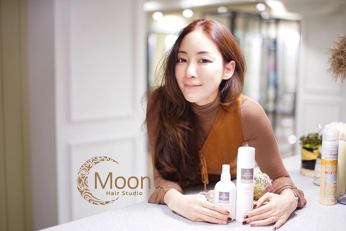 「Moon Hair Studio」
