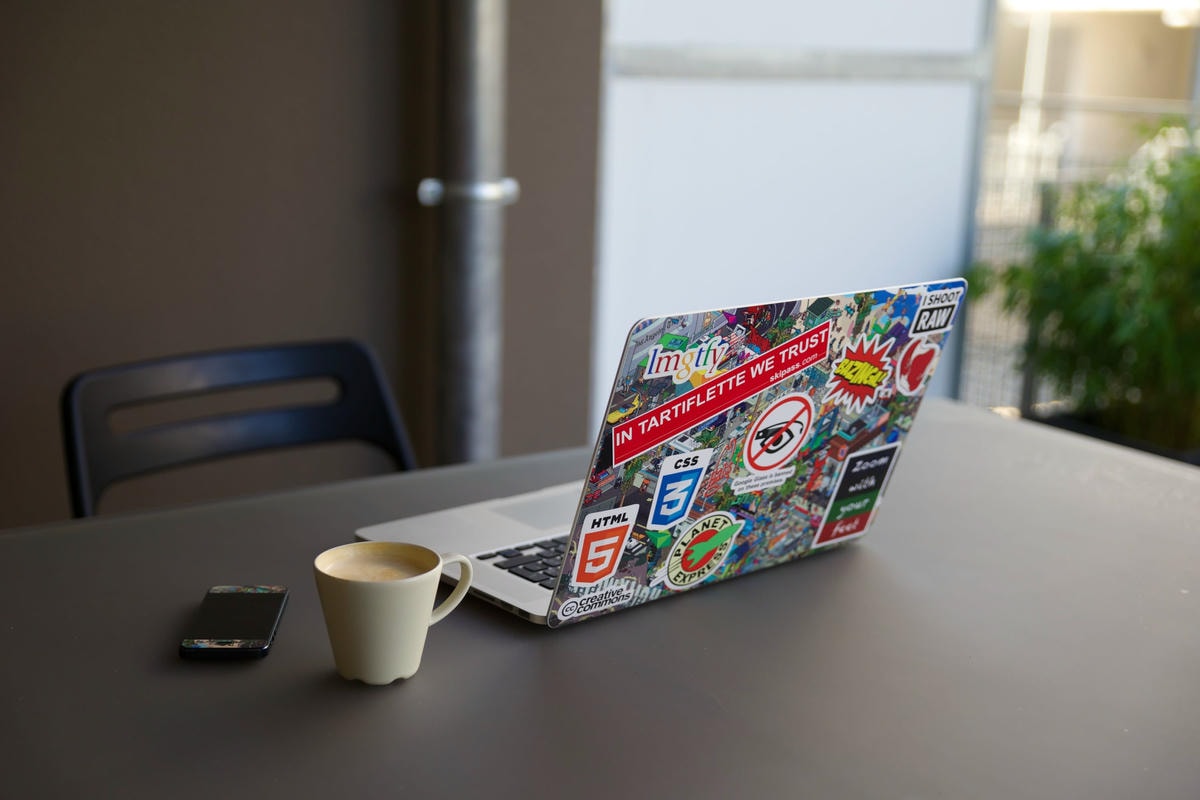 mac-stickers.jpg mac-stickers.jpg