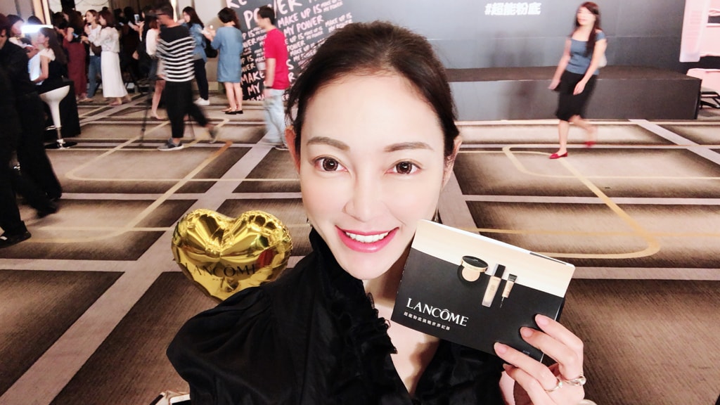 LANCÔME蘭蔻「零粉感超持久粉底」挑戰金氏世界紀錄的挑戰成功!現在就上網填寫資料領取妳的命定粉底!!!