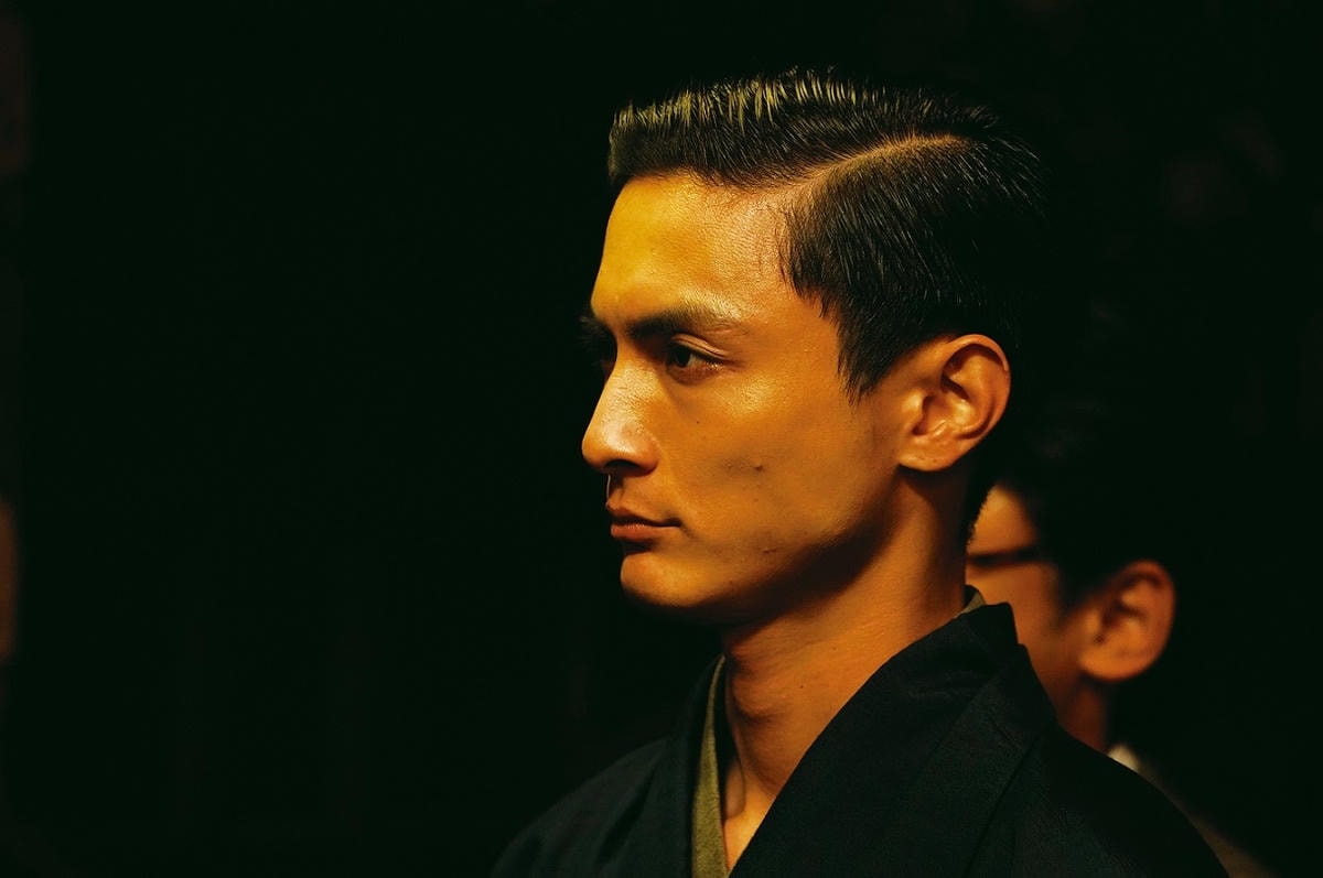 人間失格:太宰治與他的3個女人_新聞稿照05_高良健吾飾演日本作家「三島由紀夫」 大膽批判太宰治的作品 人間失格:太宰治與他的3個女人_新聞稿照05_高良健吾飾演日本作家「三島由紀夫」 大膽批判太宰治的作品