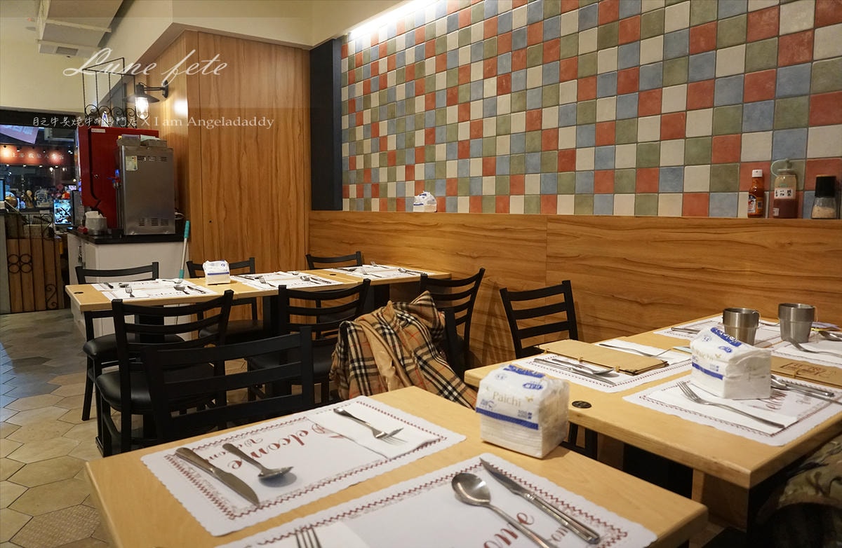 基隆美食 基隆廟口月之牛炙燒牛排專賣店   原肉現切牛排 主打海陸雙拼 牛排雙拼套餐!