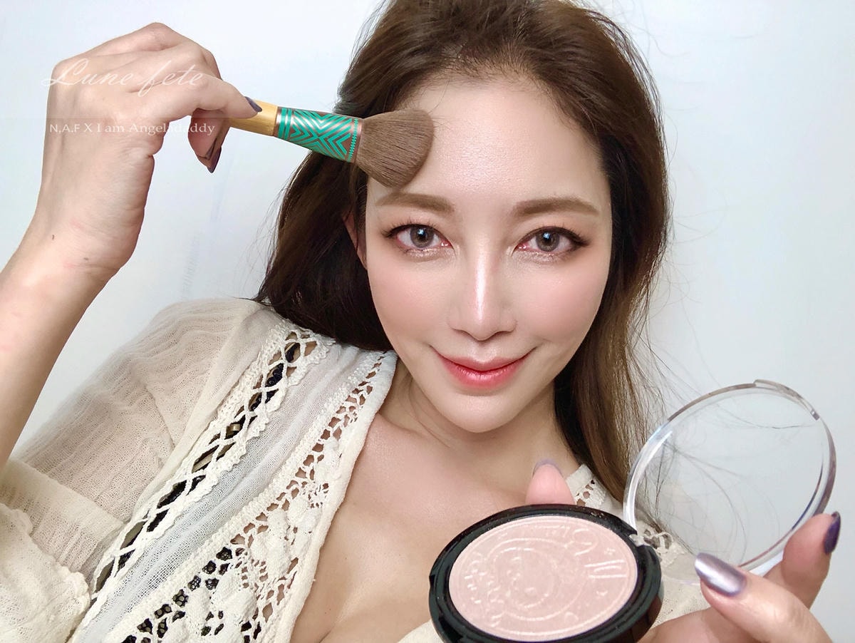 好用彩妝推薦:N.A.F 1+1防水持久旋轉眼線膠筆-第三代全新進化版、N.A.FLED星光打亮餅!aaa.jpg
