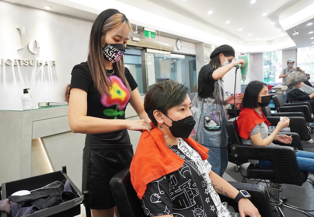Joetsu hair salon 韓系染護燙 出示本文指定Kimico享7折小禮物 16年經驗專業細心 歲末年終改頭換面找她就對囉!