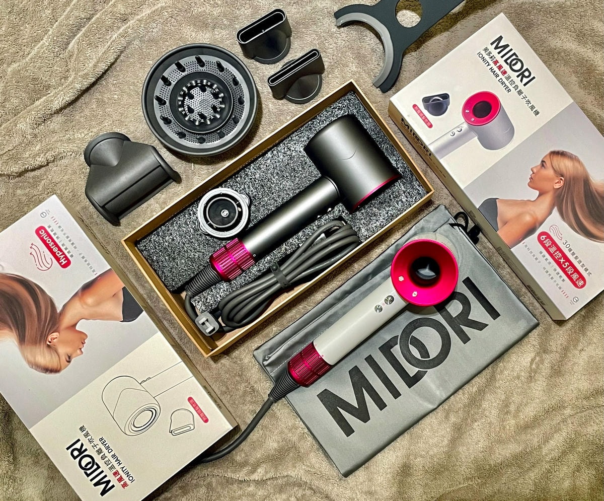 MIDORI美多莉 高風速溫控負離子吹風機 超越D牌B牌 SGS認證能吹出好髮質 速乾x5段風量 搭配多款吹頭 從頭皮美到髮梢 打造迷人天使光環 MIDORI美多莉 高風速溫控負離子吹風機 超越D牌B牌 SGS認證能吹出好髮質 速乾x5段風量 搭配多款吹頭 從頭皮美到髮梢 打造迷人天使光環