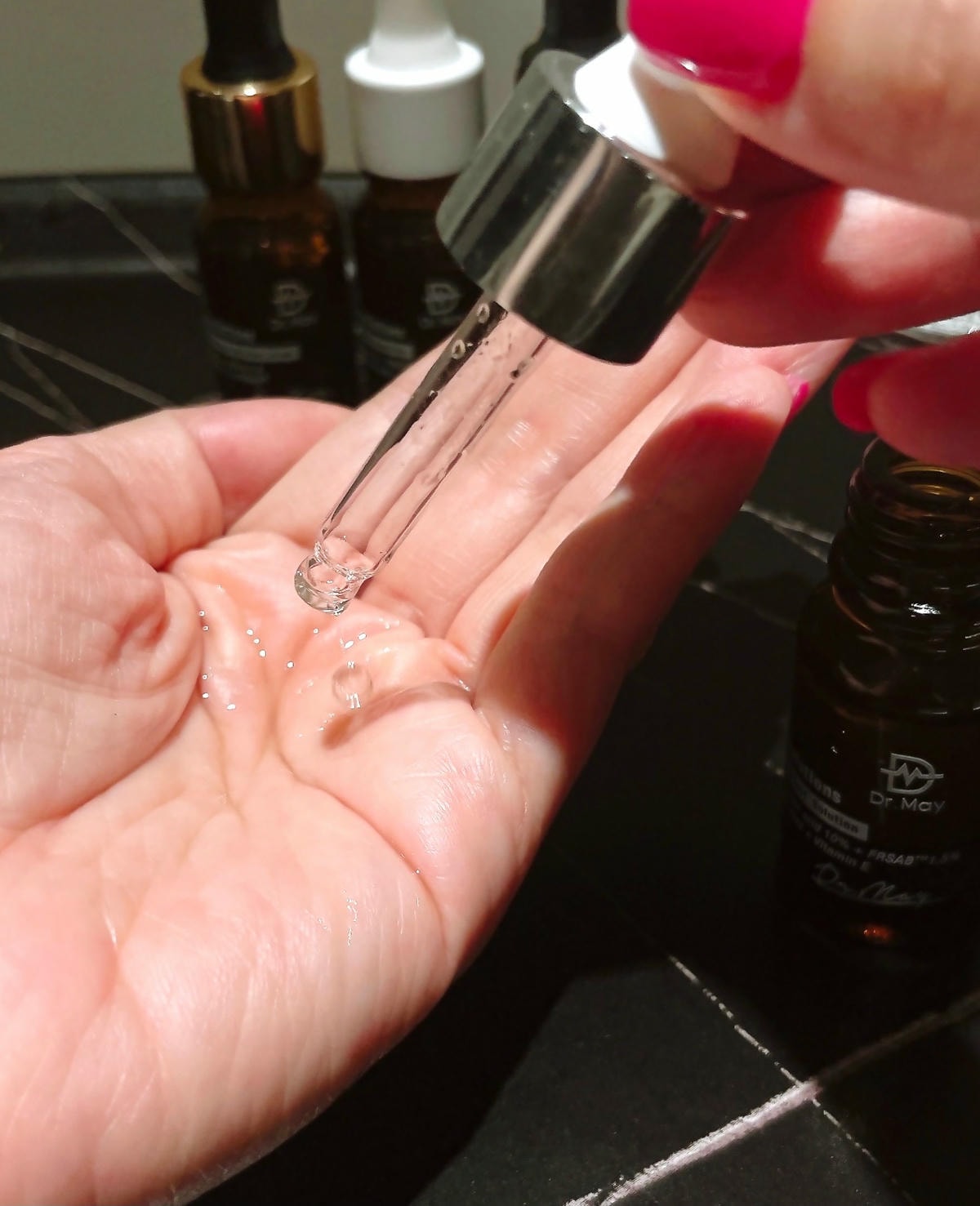 Dr.May 美博士精華推薦: B3抗痘精華、AIO美白精華 Dr.May美博士,dr.may美博士評價,四大精華,B3抗痘精華,AIO美白精華,ACE撫紋精華,MA杏仁酸精華,無水精華,美博士好用嗎,杏仁酸,微酸保養,秒白精華,美博士專利成分,保養品推薦,煥膚精華推薦,精華液推薦,抗痘,美白,淡斑,粉刺,抗老