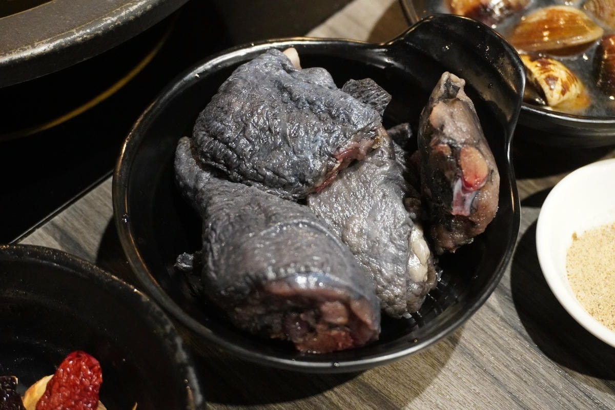新莊美食 狂一鍋新莊復興店 濃厚系台熱炒火鍋 不 限 時 吃