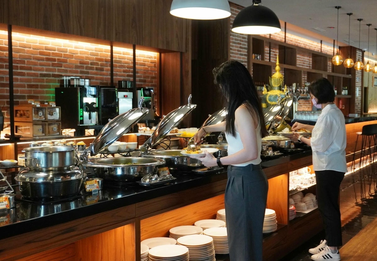 台中震大鬱金香酒店 泰國美食節一泊二食 酸辣甜泰美味料理..