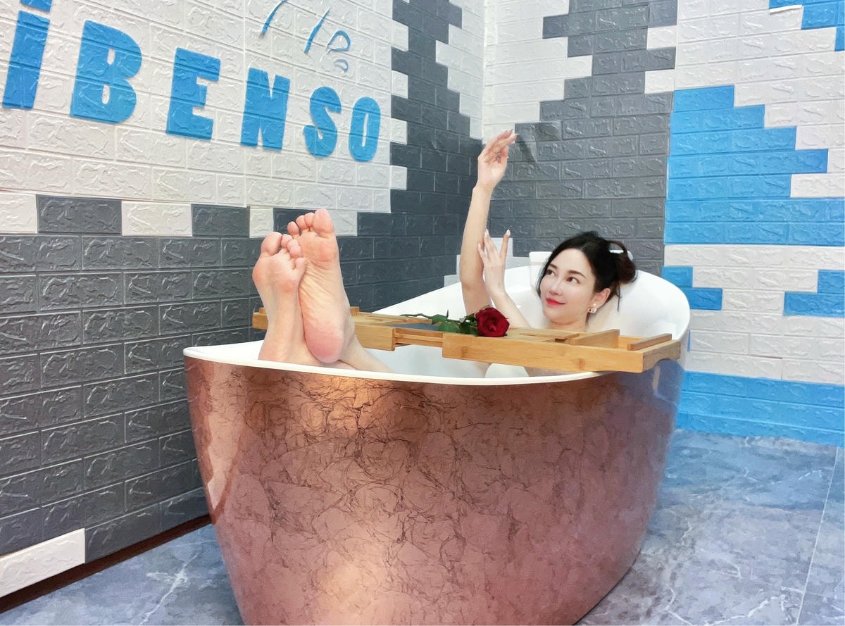 獨立式浴缸推薦 iBenso采誼國際彩繪浴缸 便於安裝清潔 獨立式浴缸推薦 iBenso采誼國際彩繪浴缸 便於安裝清潔