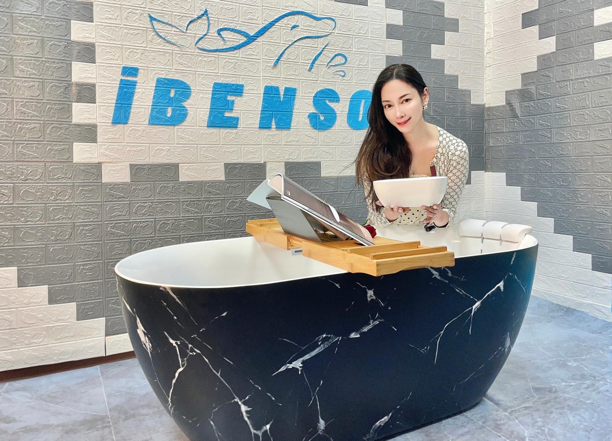獨立式浴缸推薦 iBenso采誼國際彩繪浴缸 便於安裝清潔 獨立式浴缸推薦 iBenso采誼國際彩繪浴缸 便於安裝清潔