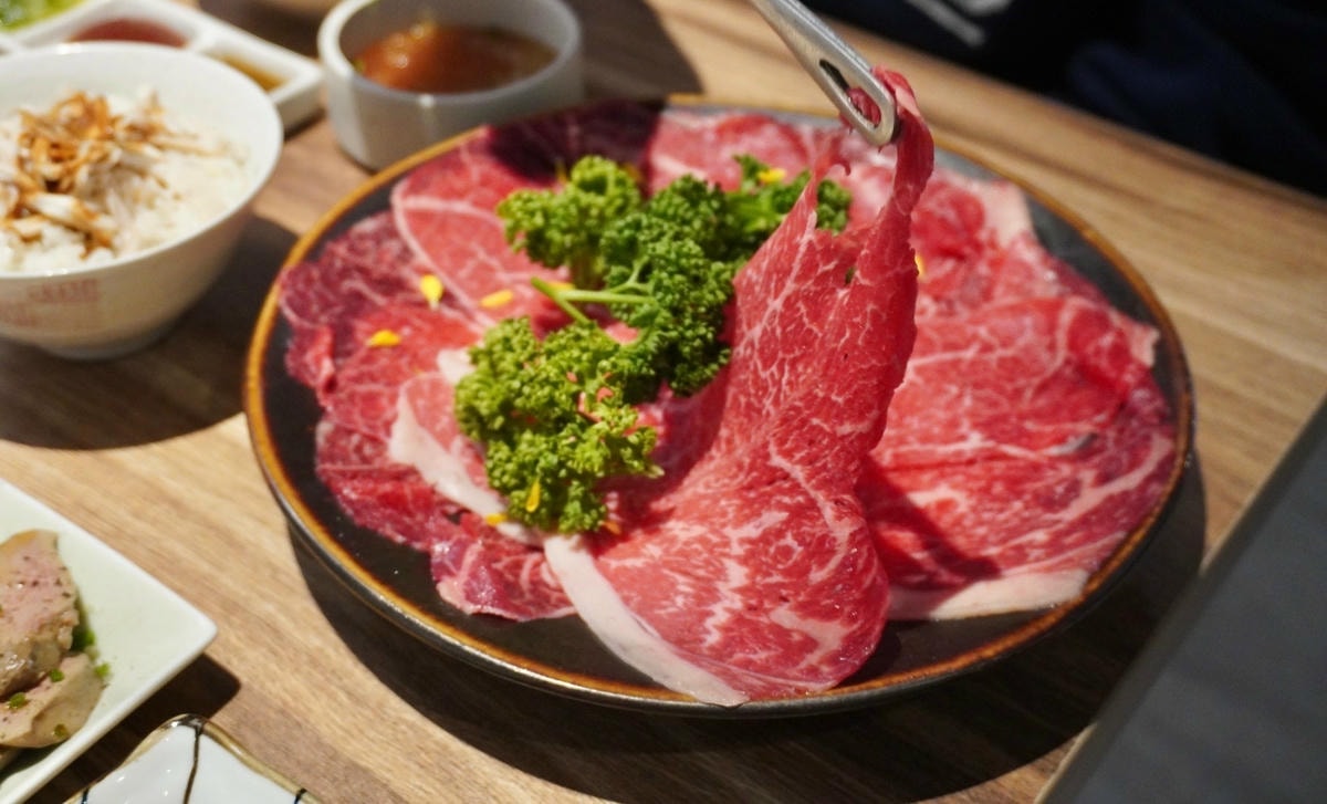 信義市府美食 優喜鍋物專門店 台北必吃這一鍋 除了有迷人的干 信義市府美食 優喜鍋物專門店 台北必吃這一鍋 除了有迷人的干