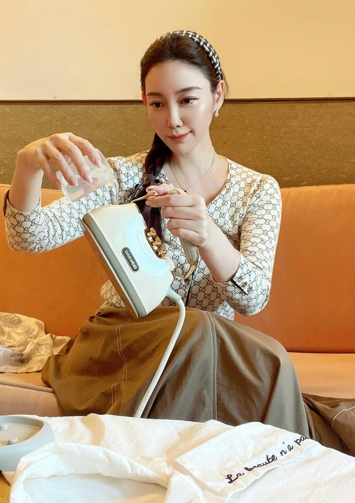 《史上最美》DAEWOO 2in1平/掛燙蒸氣熨斗 一燙即 《史上最美》DAEWOO 2in1平/掛燙蒸氣熨斗 一燙即