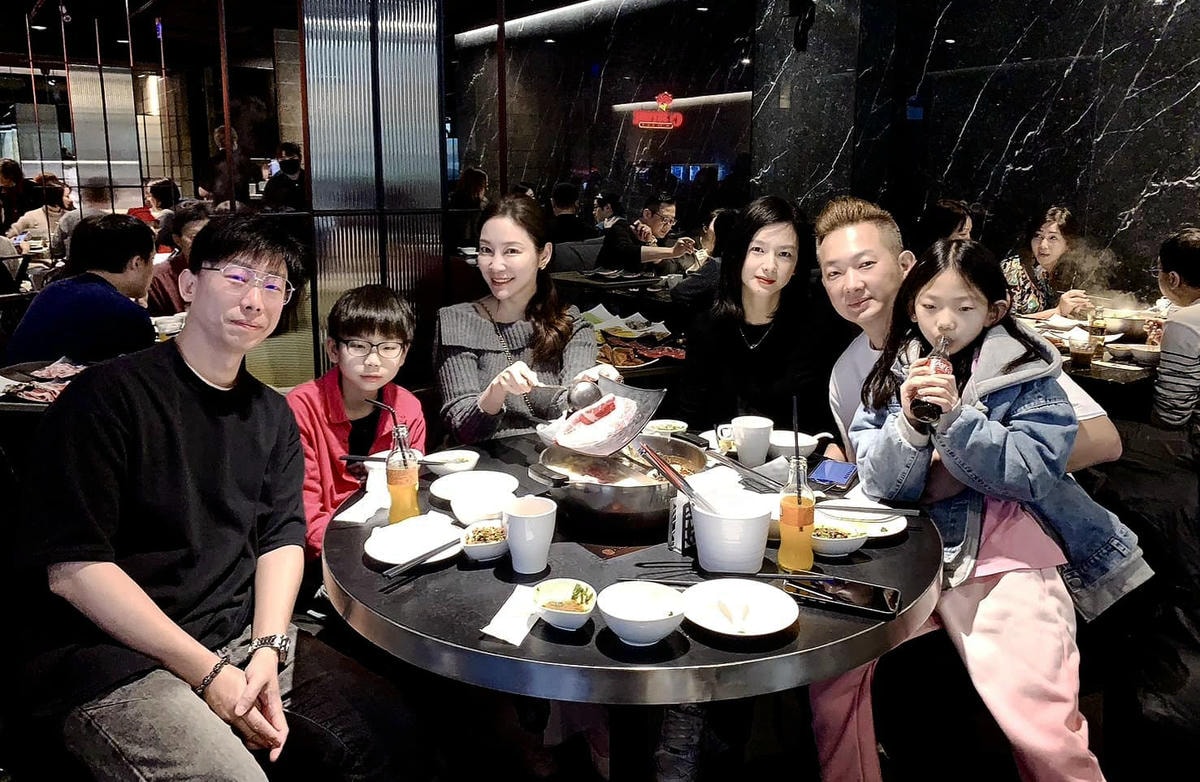 辛殿麻辣火鍋松江店 內裝升級+通過SGS檢驗(不含蘇丹紅) 辛殿麻辣火鍋松江店 內裝升級+通過SGS檢驗(不含蘇丹紅)
