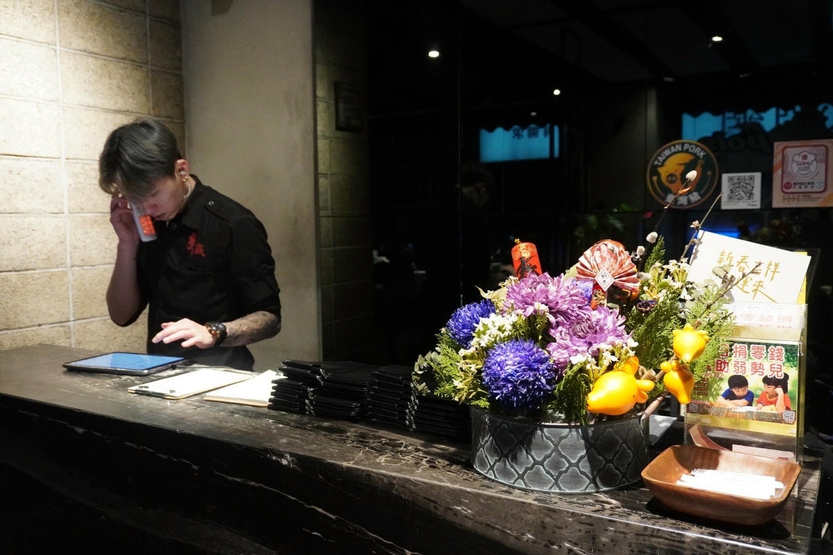 辛殿麻辣火鍋松江店 內裝升級+通過SGS檢驗(不含蘇丹紅) 辛殿麻辣火鍋松江店 內裝升級+通過SGS檢驗(不含蘇丹紅)