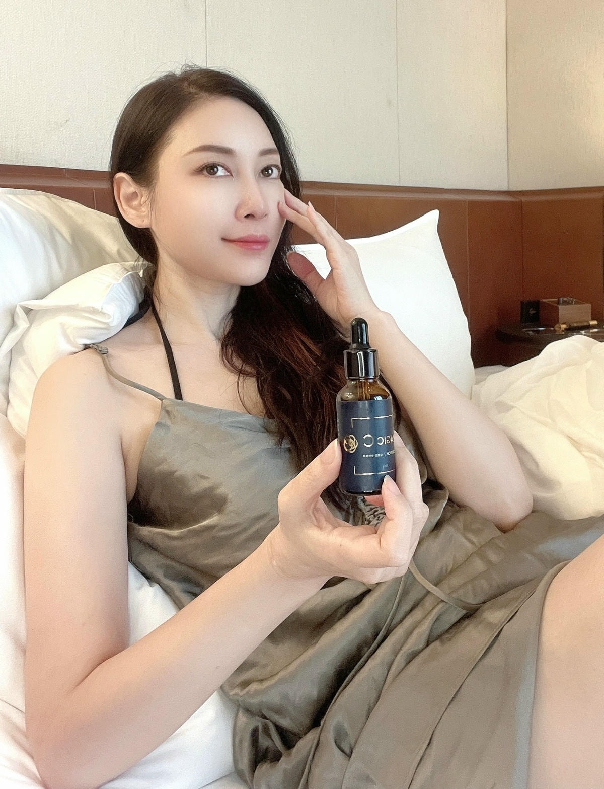 水魔靚MAGIC C 色修天使水 降低色素沈著率 提升防禦力 水魔靚MAGIC C 色修天使水 降低色素沈著率 提升防禦力