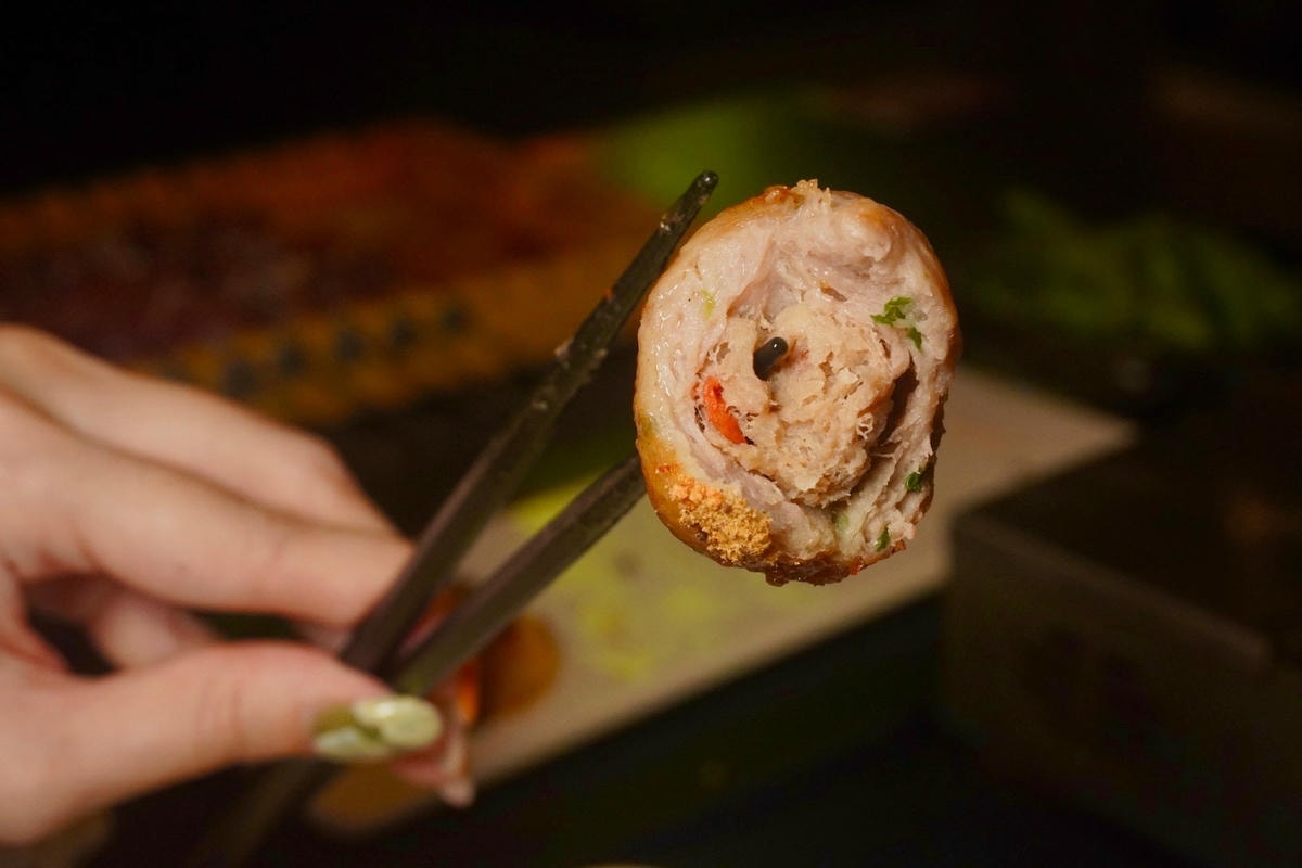 西門町羊騷殿 貼心的自動烤肉機 讓你解放雙手 享受用餐愜意時