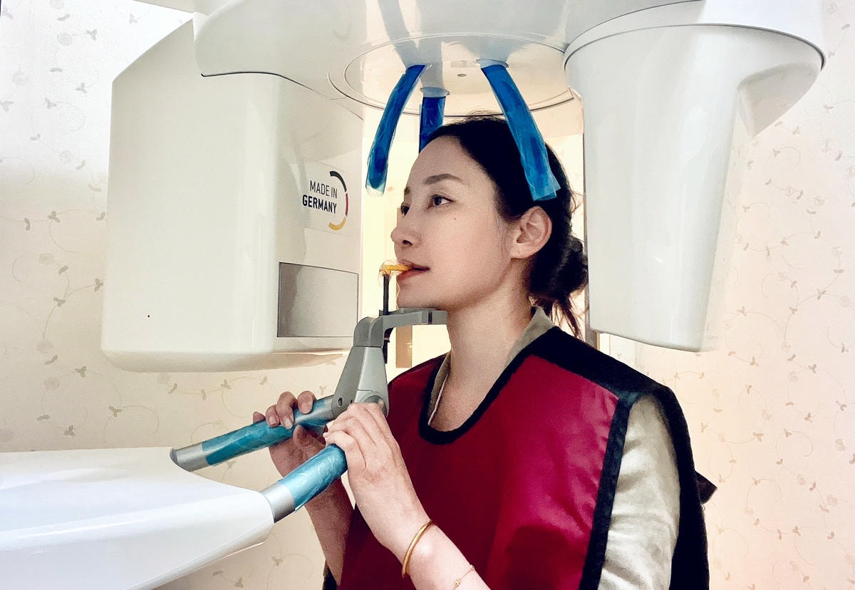 竹北牙齒美容推薦-真美舒眠植牙中心 專業美容牙科醫師-廖秦儀 微笑曲線,舒眠植牙, All on 4