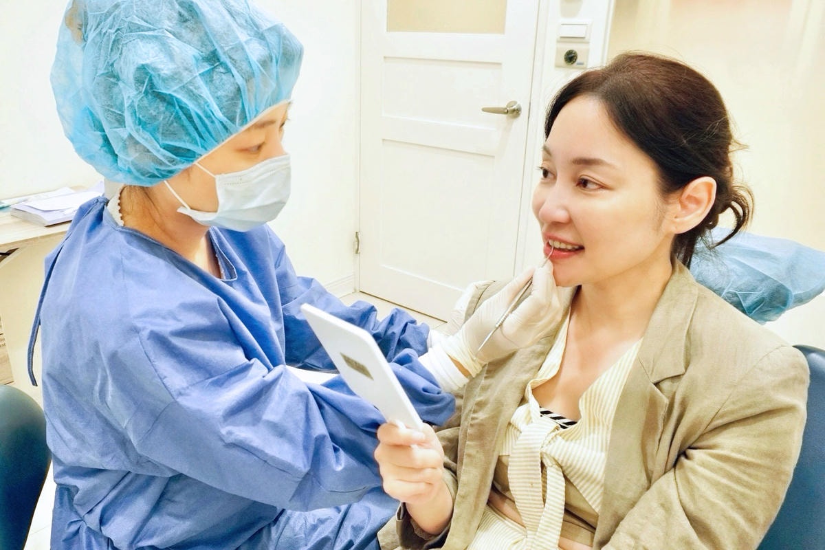 竹北牙齒美容推薦-真美舒眠植牙中心 專業美容牙科醫師-廖秦儀 微笑曲線,舒眠植牙, All on 4