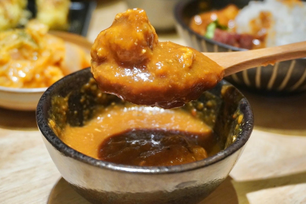新莊喜歡咖哩 Love Curry 中港店 以天然食材細心熬