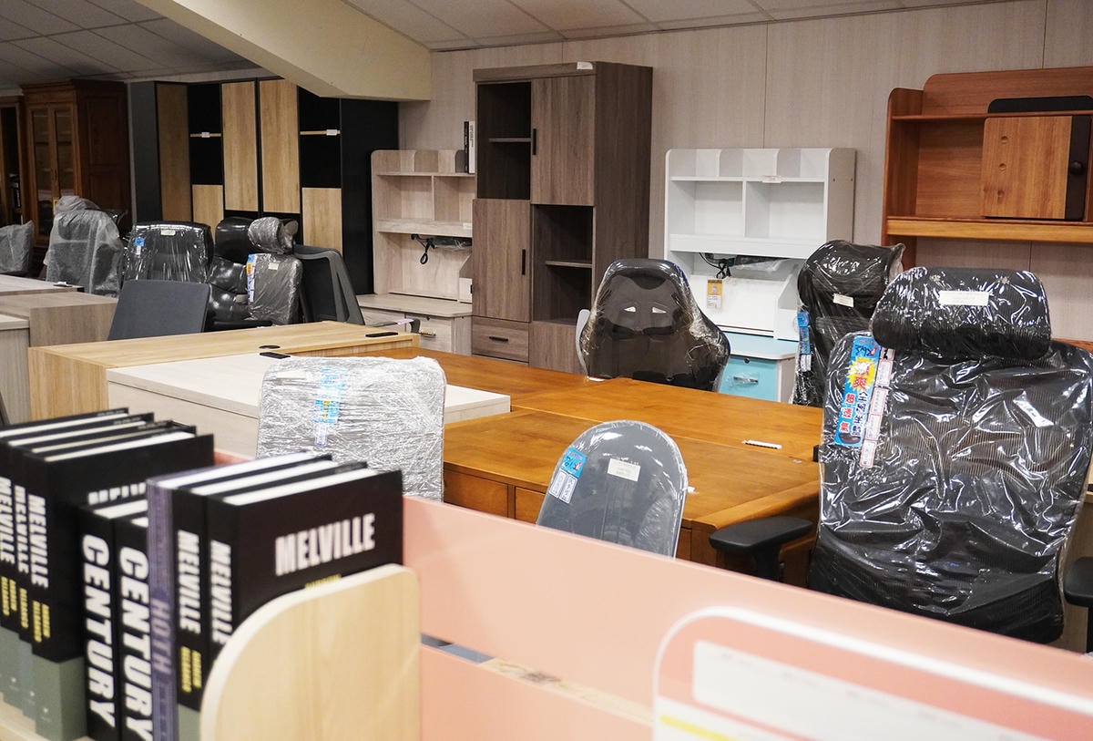 台中中友家具 3000坪展示空間 款式風格超多 不定時出清折 台中中友家具 3000坪展示空間 款式風格超多 不定時出清折