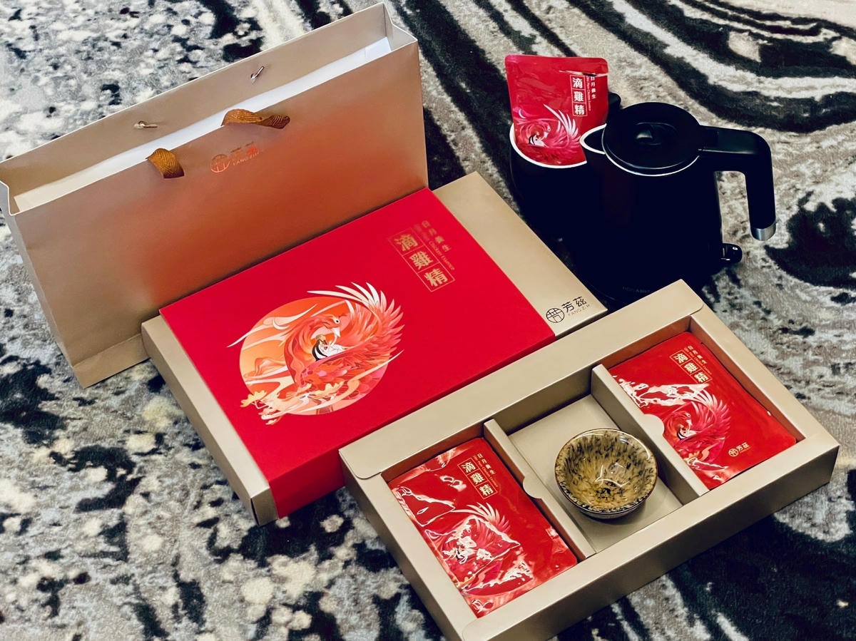 芳茲日月養生滴雞精 滴滴芳醇 是我平日補充體力的旅伴 更是拜 芳茲日月養生滴雞精 滴滴芳醇 是我平日補充體力的旅伴 更是拜