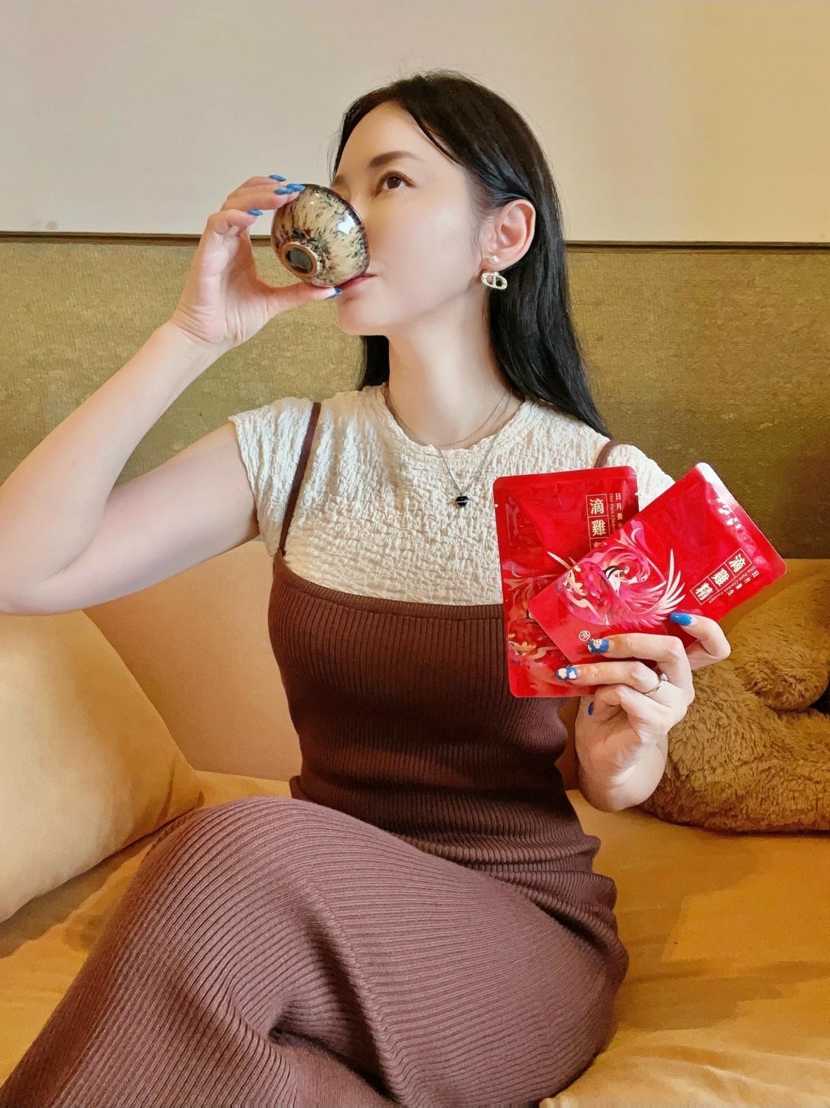 芳茲日月養生滴雞精 滴滴芳醇 是我平日補充體力的旅伴 更是拜 #滴雞精推薦 #芳茲滴雞精 #過年送禮推薦 #常溫滴雞精 #旅遊推薦 #芳茲滴雞精評價 #芳茲滴雞精團購 #芳茲滴雞精ptt #芳茲滴雞精 芳茲