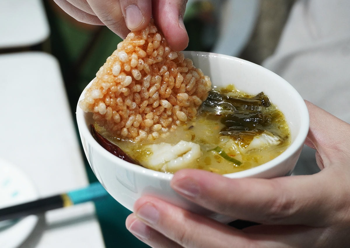 [2025西門美食推薦] 狂一鍋酸菜魚西門店 TIFFANY