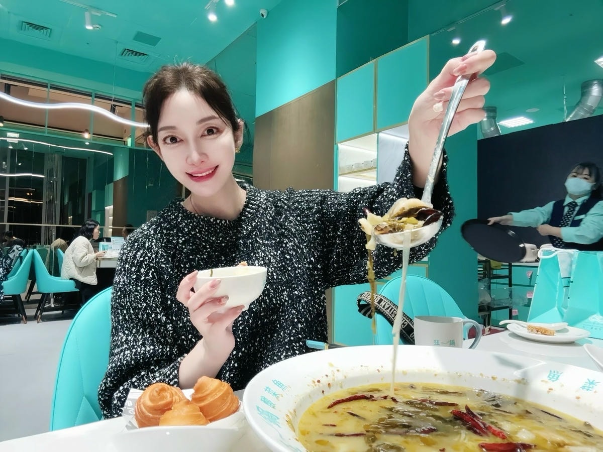 [2025西門美食推薦] 狂一鍋酸菜魚西門店 TIFFANY