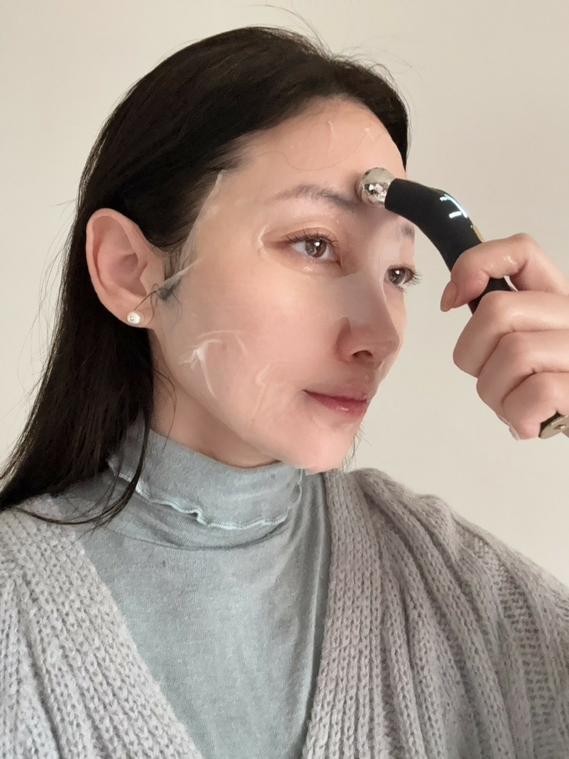媲美醫美電音波的VoltaTM繃繃棒 6D超微電溫感緊緻儀,每 媲美醫美電音波的VoltaTM繃繃棒 6D超微電溫感緊緻儀,每