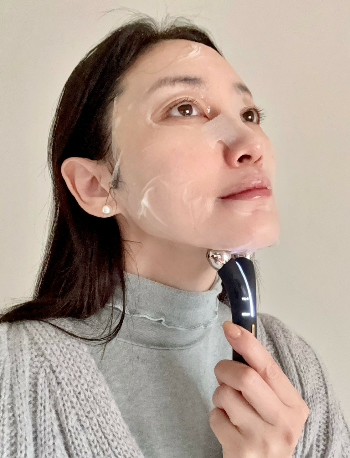 媲美醫美電音波的VoltaTM繃繃棒 6D超微電溫感緊緻儀,每 媲美醫美電音波的VoltaTM繃繃棒 6D超微電溫感緊緻儀,每