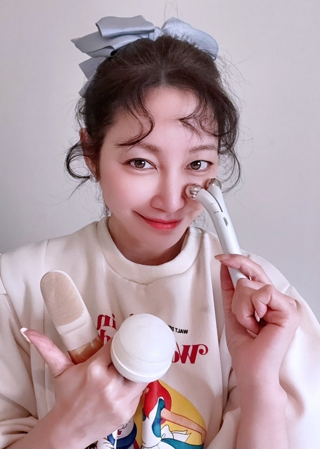 Hi你有聽過美容儀專家-NUEVA嗎?今天就來開箱3樣居家美