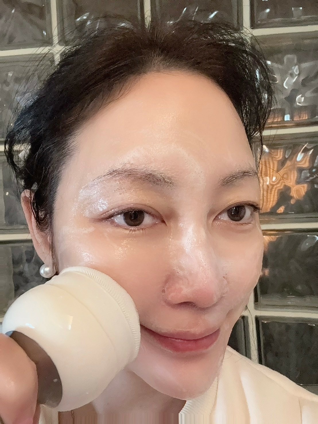 Hi你有聽過美容儀專家-NUEVA嗎?今天就來開箱3樣居家美