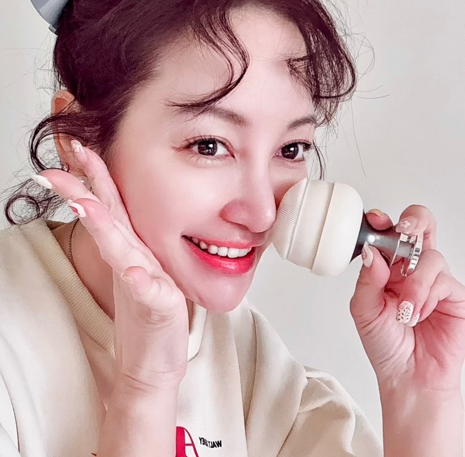 美容儀專家-NUEVA 想調理粉刺荳荳 你得先把清潔做到位! 美容儀專家-NUEVA 想調理粉刺荳荳 你得先把清潔做到位!