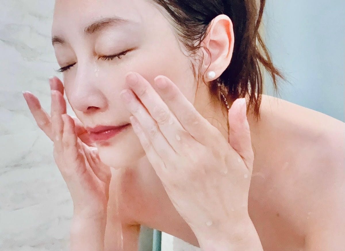 【胺基酸洗面乳推薦】女子NVZI雛菊花萃開箱彈潤原生肌從洗 【胺基酸洗面乳推薦】女子NVZI雛菊花萃開箱彈潤原生肌從洗