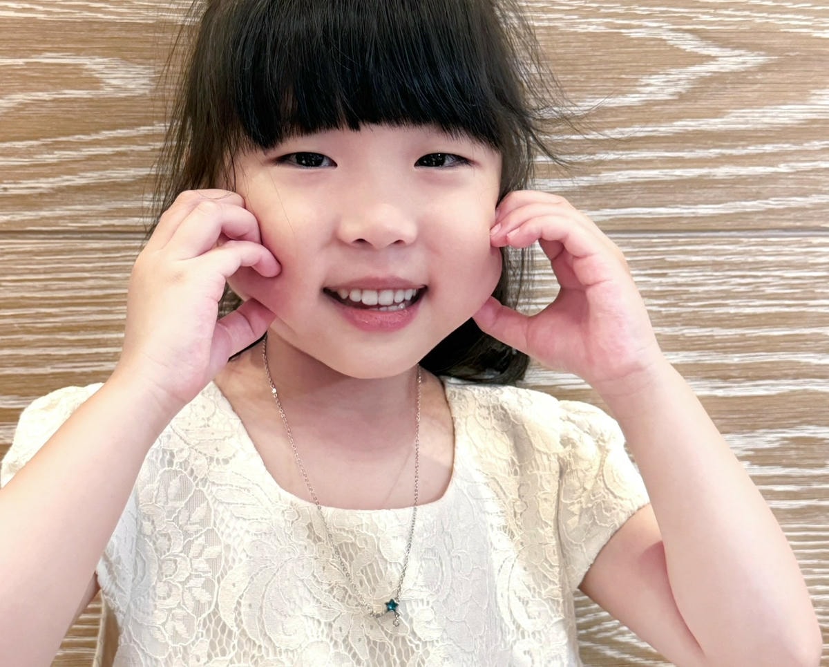 無耳洞也能輕鬆變美!OSMAR 絢彩家黏貼式耳環與磁吸項鍊的