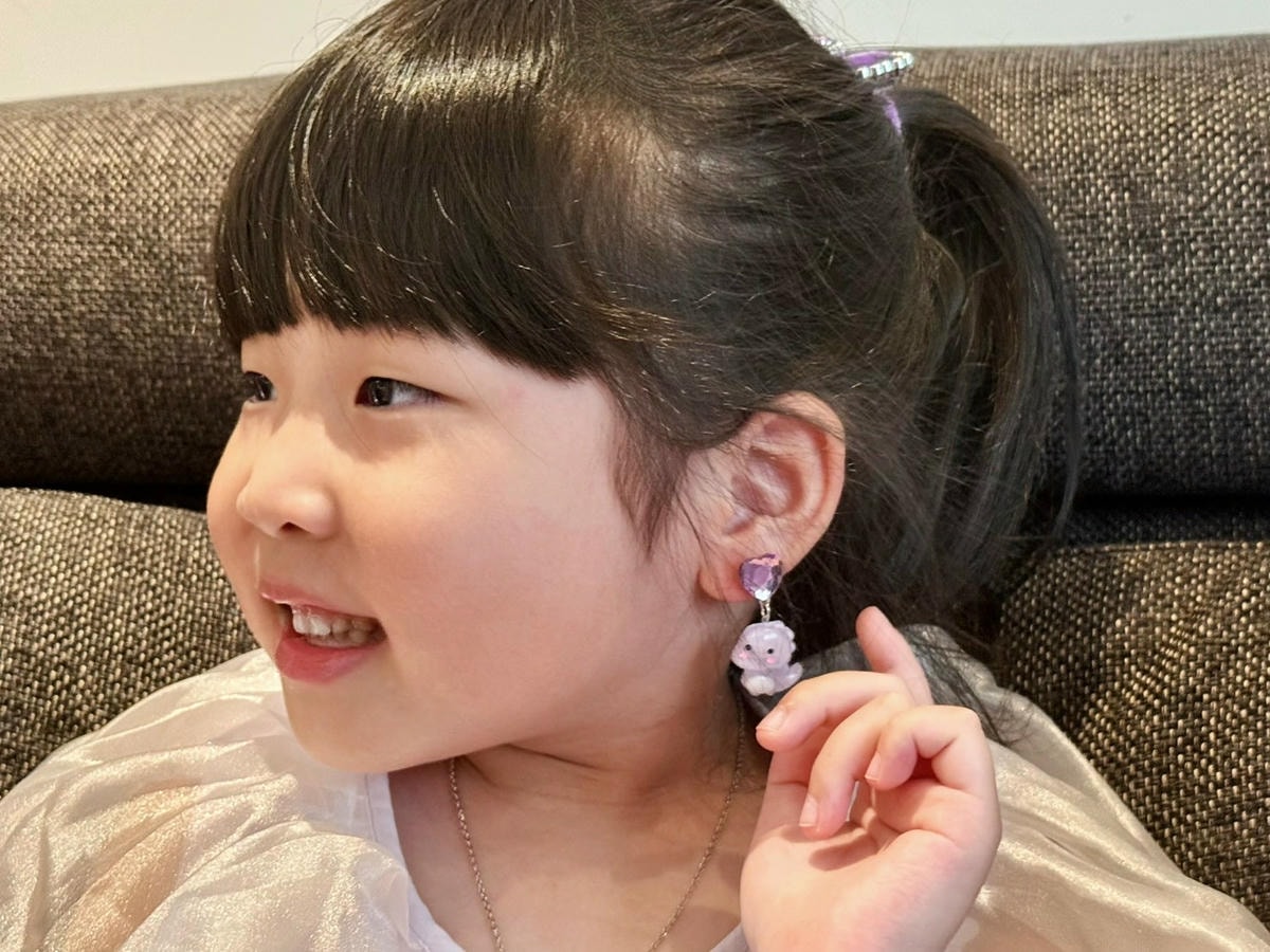 無耳洞也能輕鬆變美!OSMAR 絢彩家黏貼式耳環與磁吸項鍊的