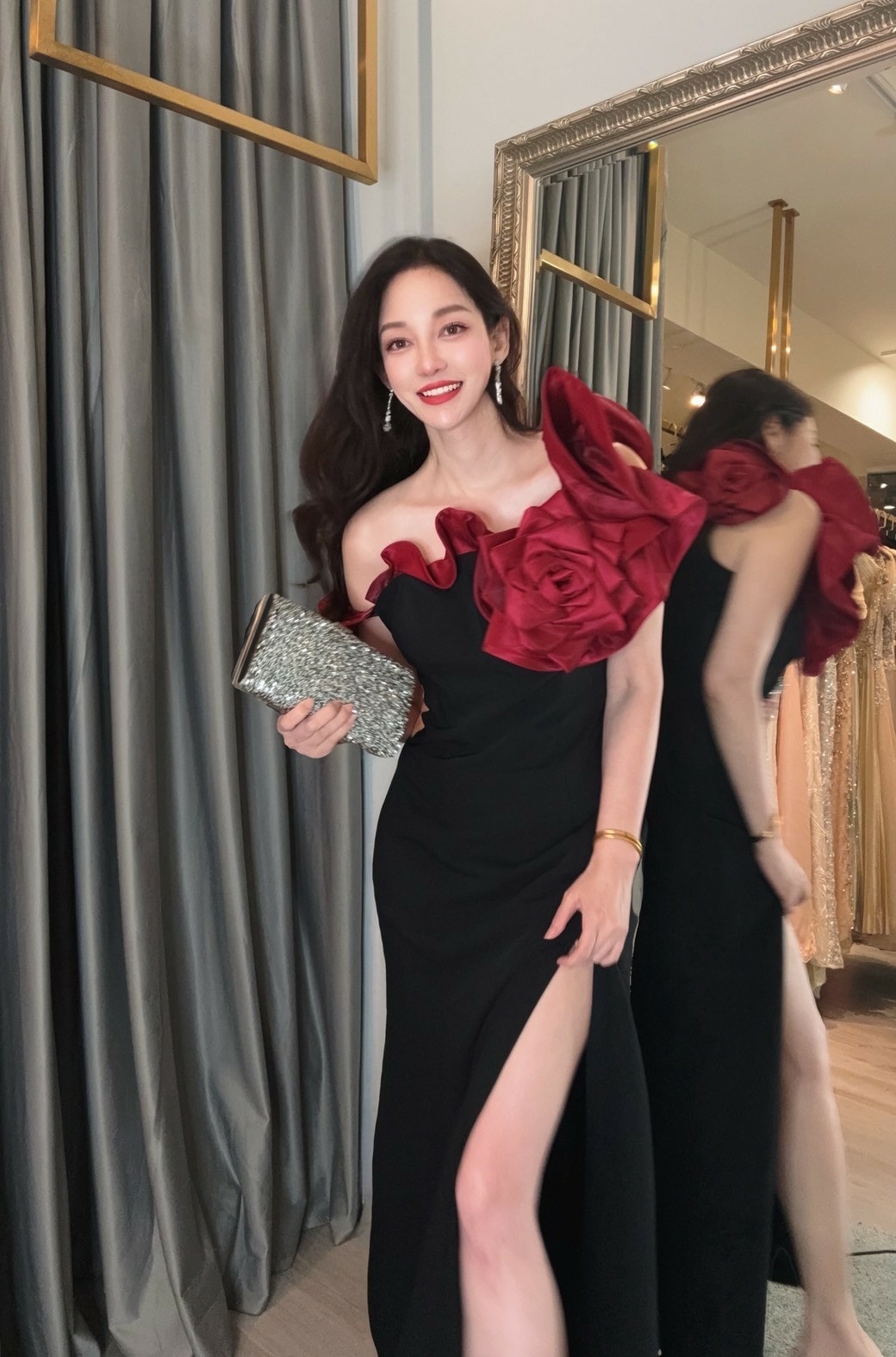 侑樂精品禮服台中店化身一日店長開箱 2025 新款搶先看! 媽媽禮服出租 婆婆禮服 婚宴禮服 主持人禮服 晚宴禮服 各式禮服租借 各種社交聚會場合晚宴禮服