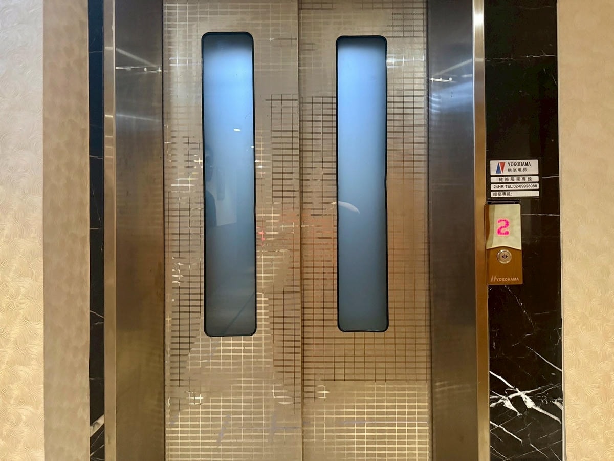 文內有800元優惠卷 板橋山本主體養生會館 獨家專利水晶 板橋按摩推薦-山本主體養生會館 獨家專利水晶泥泡腳30分鐘+