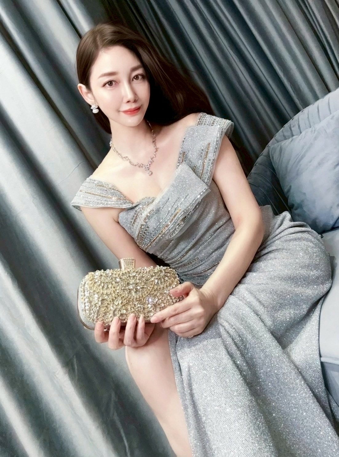 禮服推薦侑樂精品禮服高雄館 一日店長棠小璇 2025-20 禮服推薦侑樂精品禮服高雄館 一日店長棠小璇 2025-20