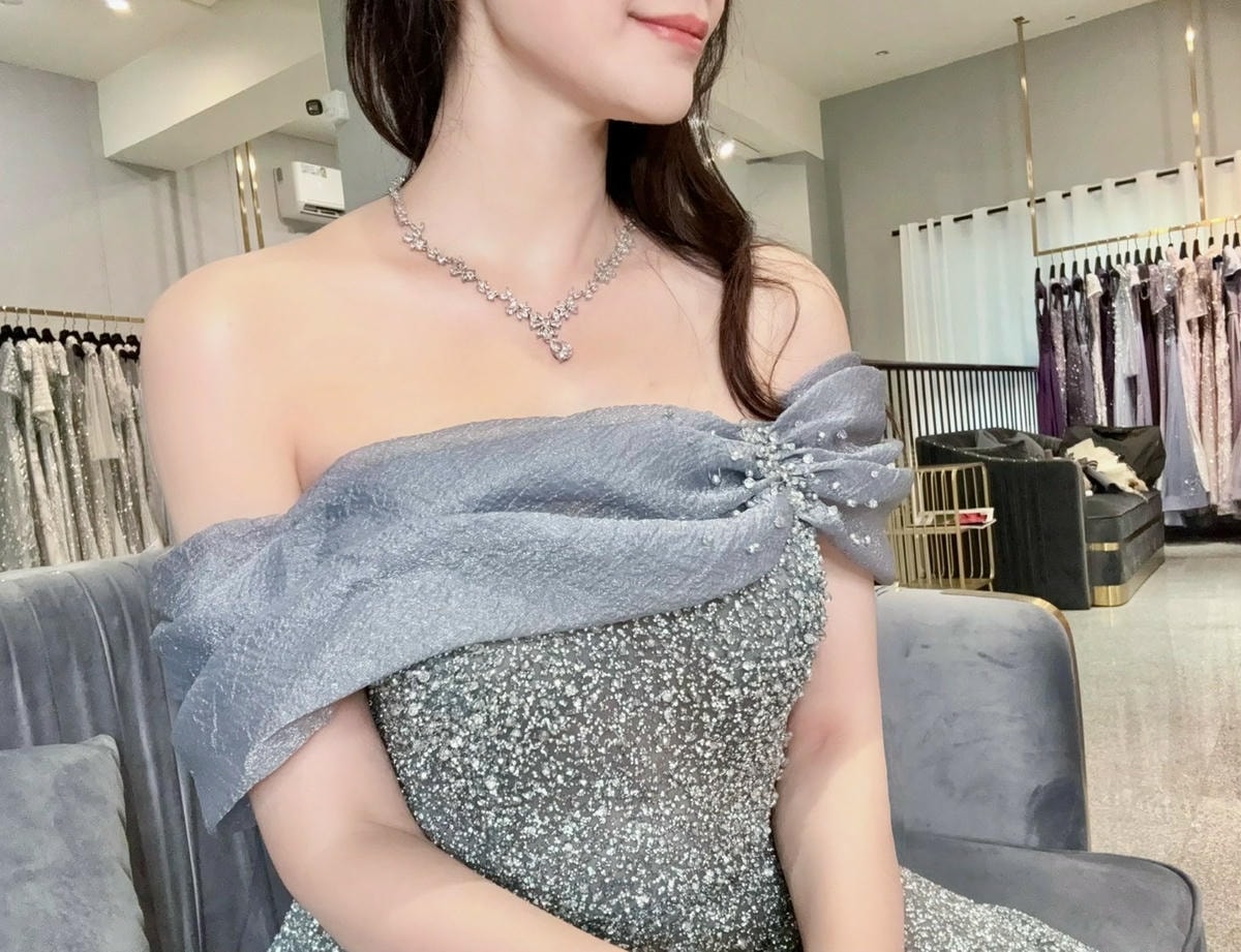 禮服推薦侑樂精品禮服高雄館 一日店長棠小璇 2025-20 禮服推薦侑樂精品禮服高雄館 一日店長棠小璇 2025-20